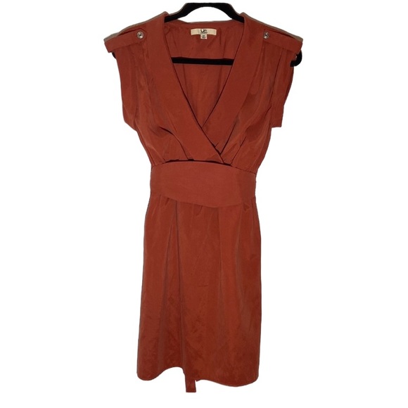 Ya Los Angeles Dresses & Skirts - YA LA Suede-feel Burnt Orange V-Neck Button Shoulder Dress - M